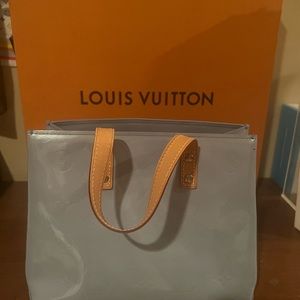 Authentic Louis Vuitton Tote. Like new, gray patent color.